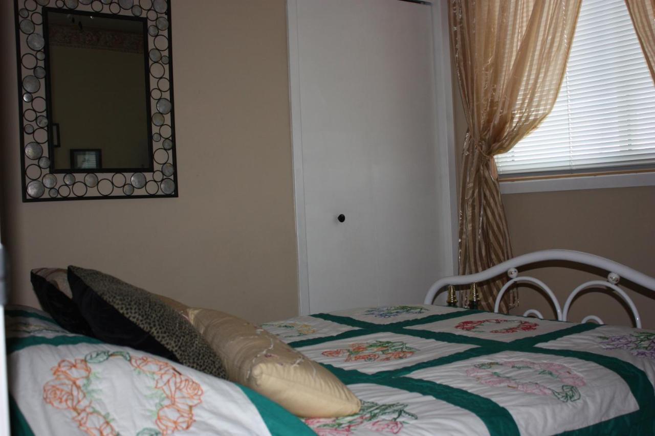 Carrousel Bed & Breakfast Cayuga 部屋 写真